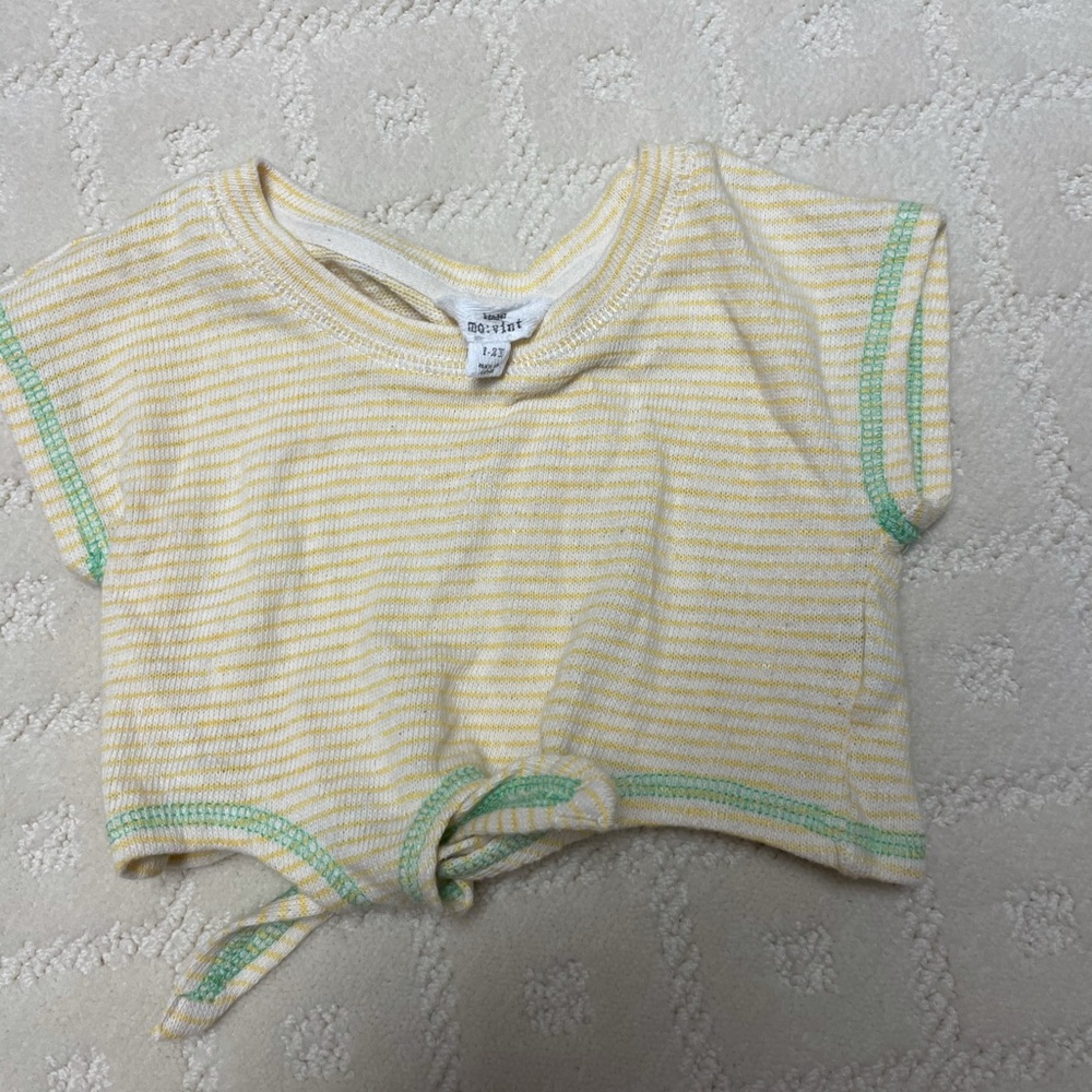 Mo:Vint yellow top